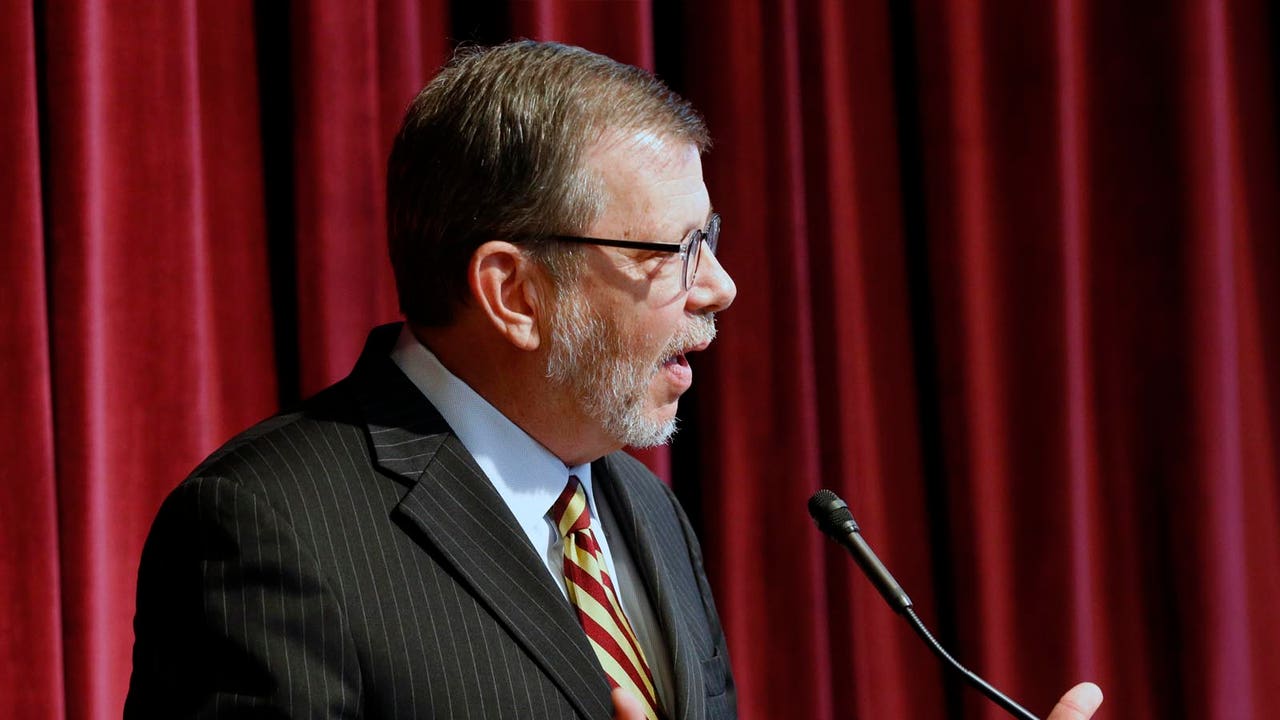 U of Minnesota president backs off comments about alcohol in Teague resignation